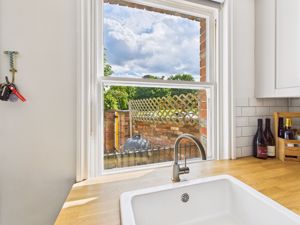 Kitchen- click for photo gallery